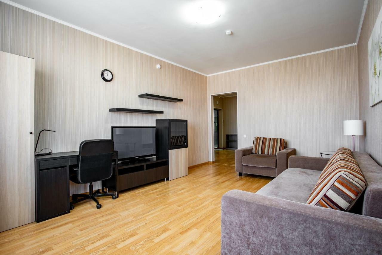 Новосибирск 1 квартира ленинский купить. Резидент на Крылова. Апартаменты Print в Краснодаре. Квартиры посуточно в Новосибирске. Квартиры в Глазове на сутки цены.
